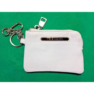 STEVE MADDEN White Pebbled Leather Wallet/Keychain